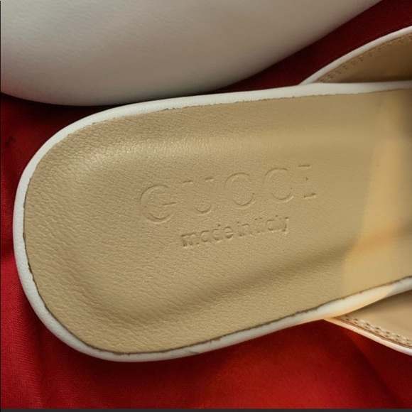 Pearl White Slides w/Gold Link Sz 38 - Picture 4 of 6